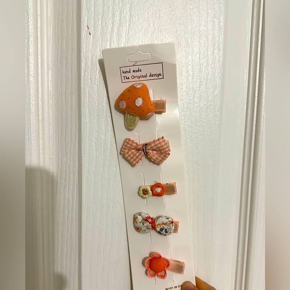 Baby Girl, kids girls hair Icon Hair Clips (x5) orange,flower,mushroom,butterfly